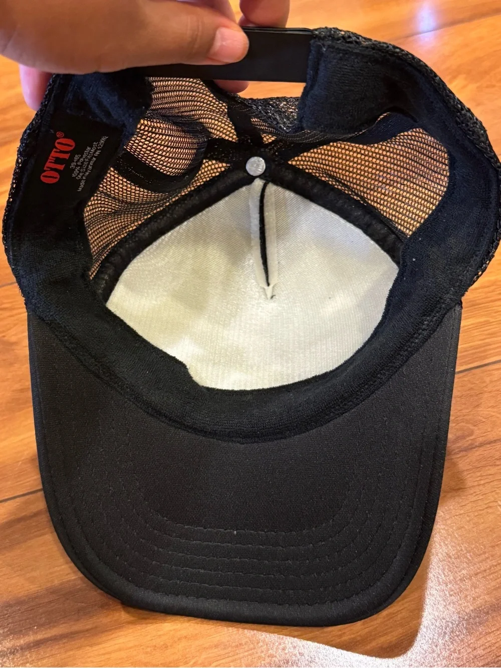 Black Trucker Cap with Iwa Bird Graphic